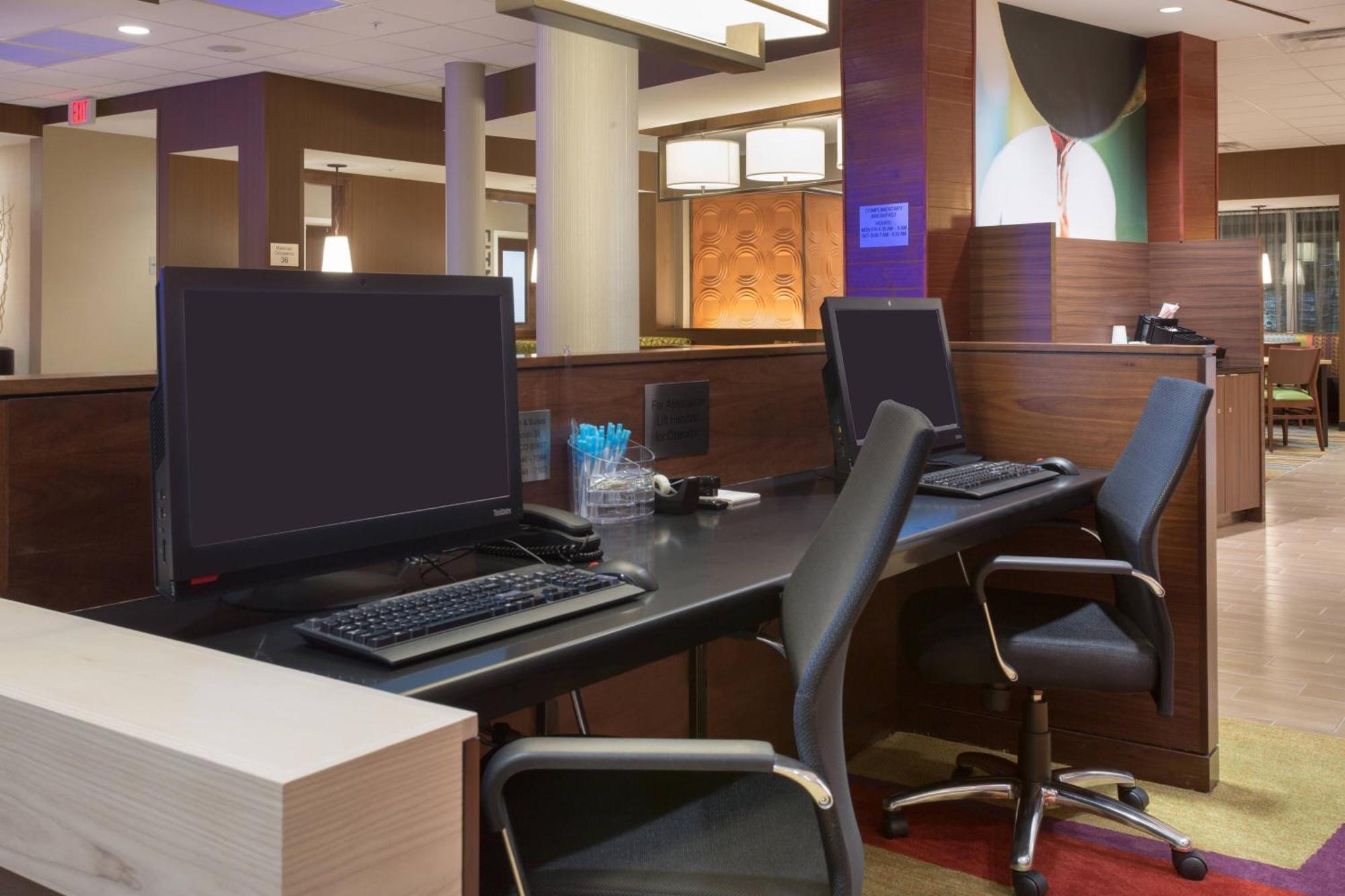 Fairfield Inn & Suites By Marriott Burlington Dış mekan fotoğraf