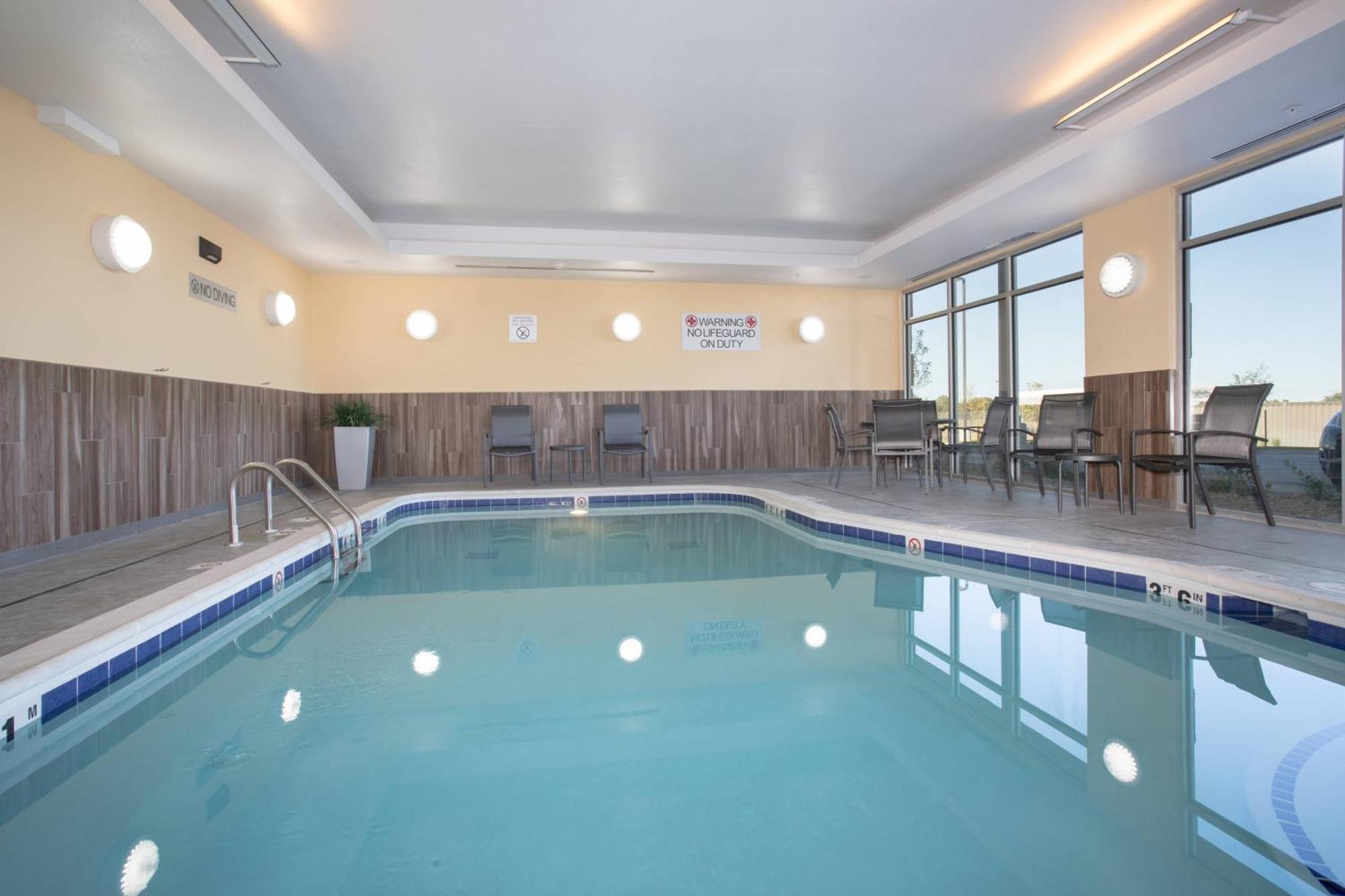 Fairfield Inn & Suites By Marriott Burlington Dış mekan fotoğraf
